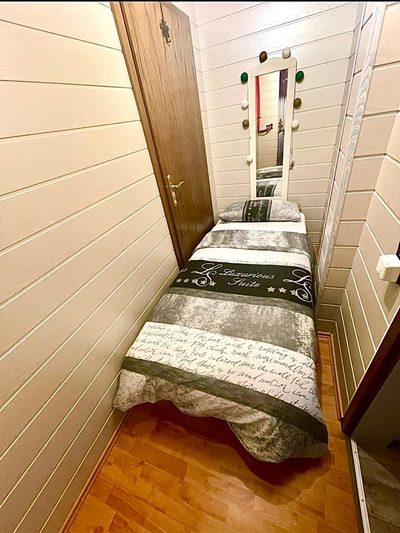 Wohnung Mit Charme, Netflix Rheinstetten Exterior foto