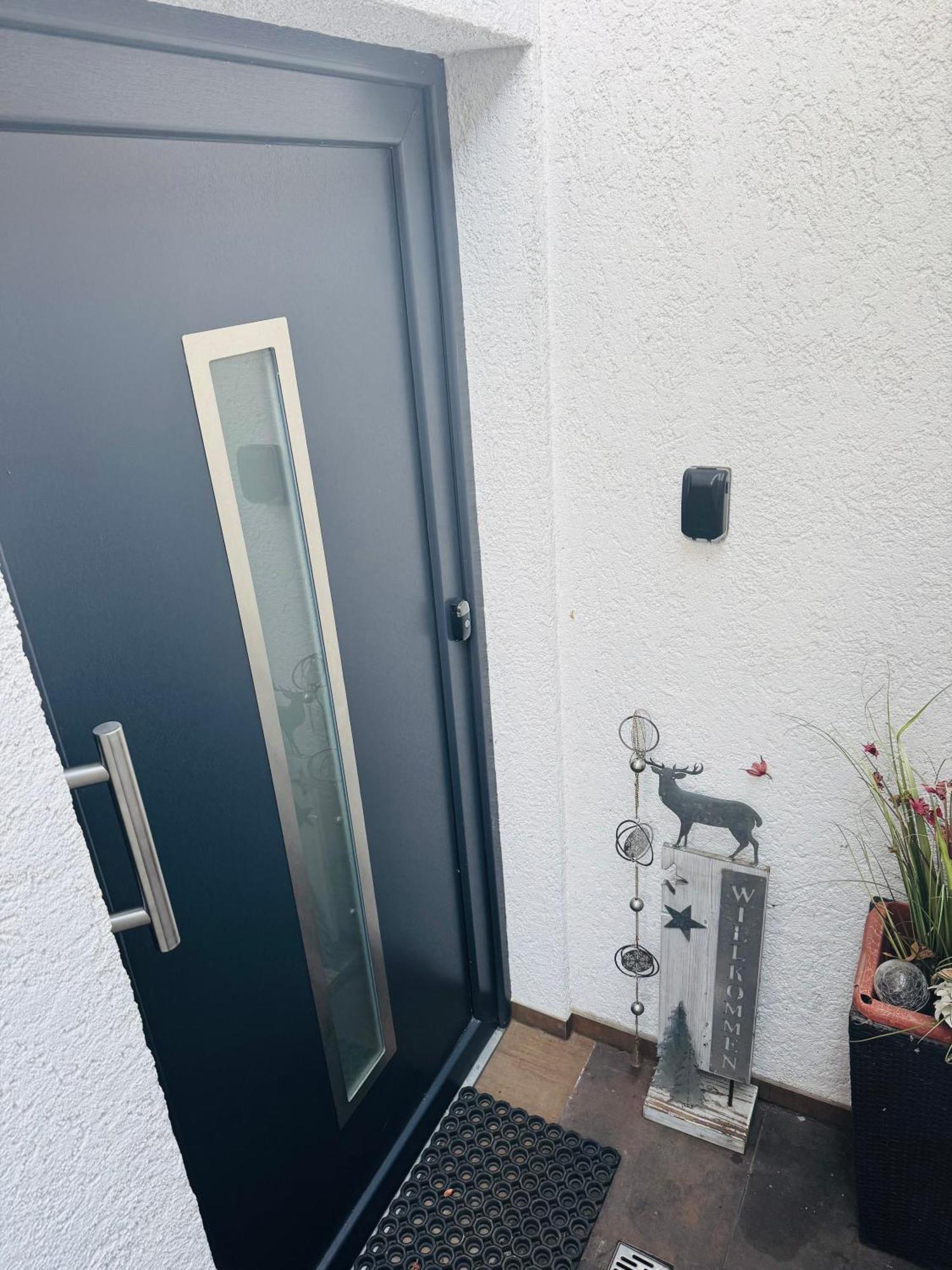Wohnung Mit Charme, Netflix Rheinstetten Exterior foto